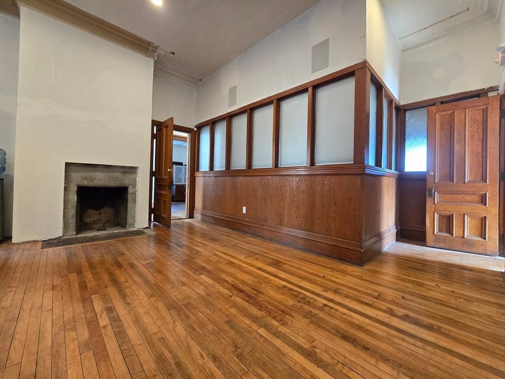 777 Quequechan St. photo 5