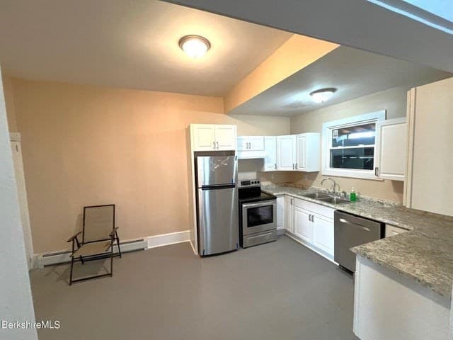 39-41 Maplewood Avenue photo 3