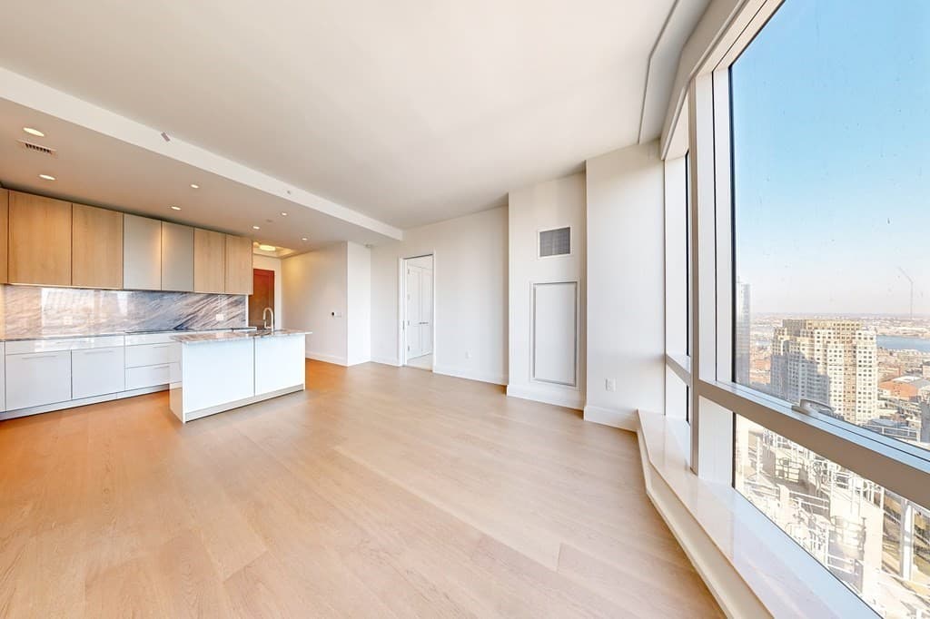 240 Devonshire Street #3711