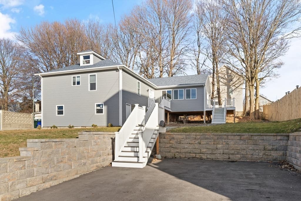 56 Liberty St photo 2