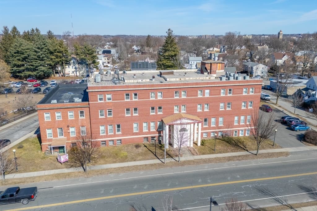 425 Union St photo 2