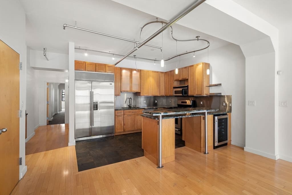 453 Washington St #8A photo 2