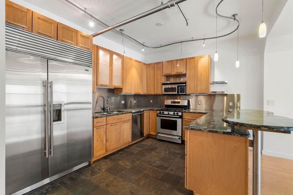 453 Washington St #8A photo 3
