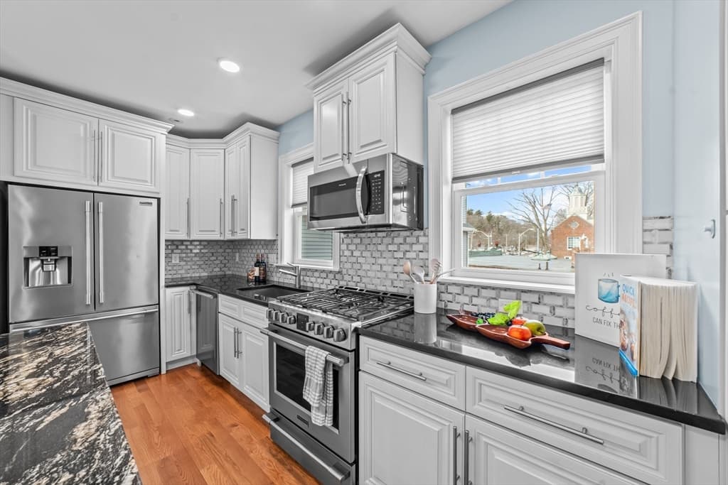 809 Boylston #2 photo 2