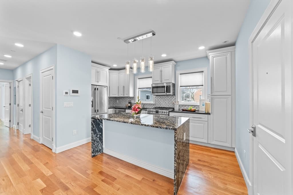 809 Boylston #2 photo 5