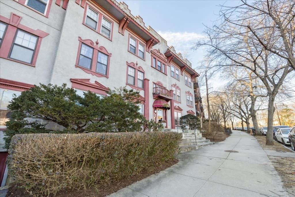 1742 Commonwealth Ave #B photo 3