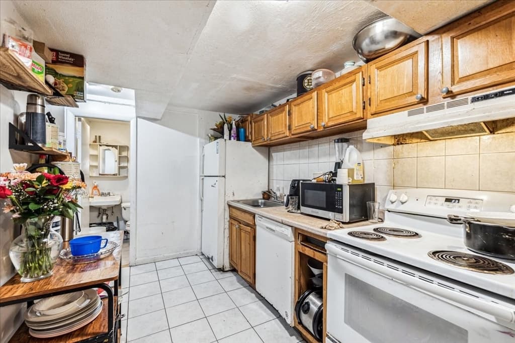 1742 Commonwealth Ave #B photo 5