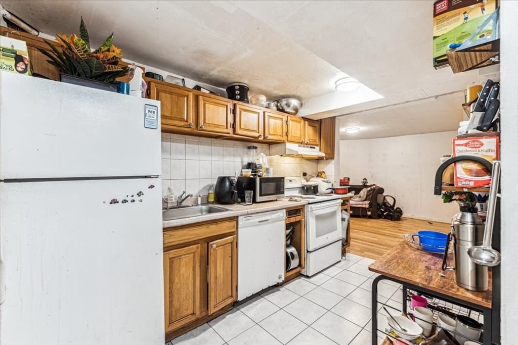 1742 Commonwealth Ave #B photo 4