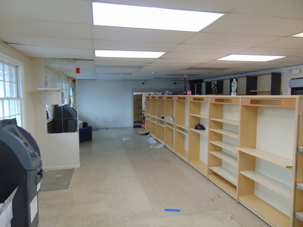 490 W Main St #2 photo 2