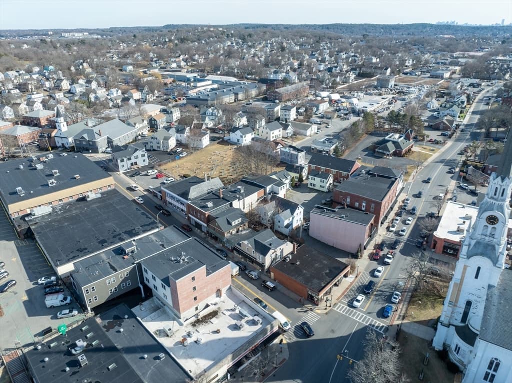 23-25 Montvale Avenue photo 4