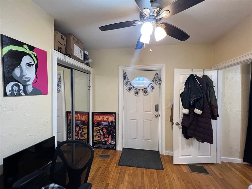 2 Otis St #R photo 4