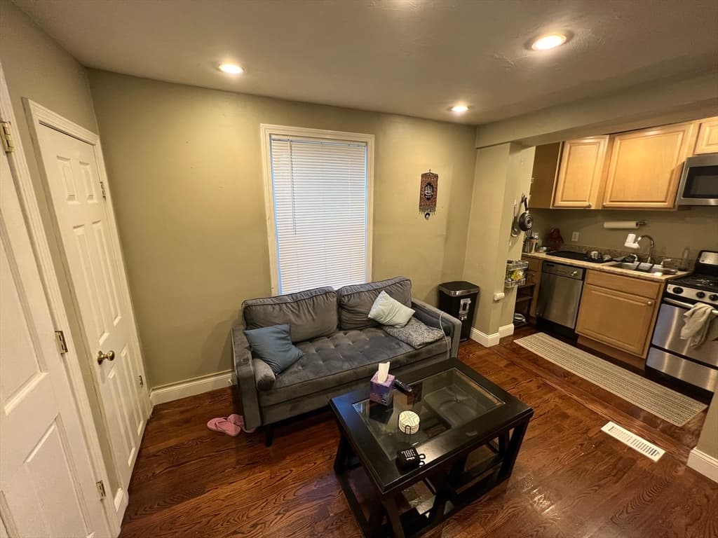 735 Somerville Ave #2 photo 2