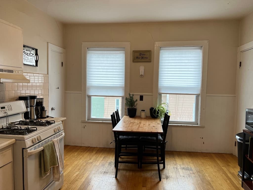 256 Summer St #3