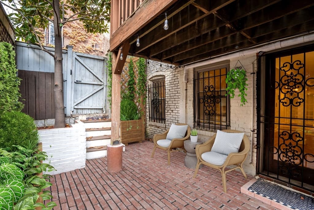 5 Albemarle St #1 photo 3