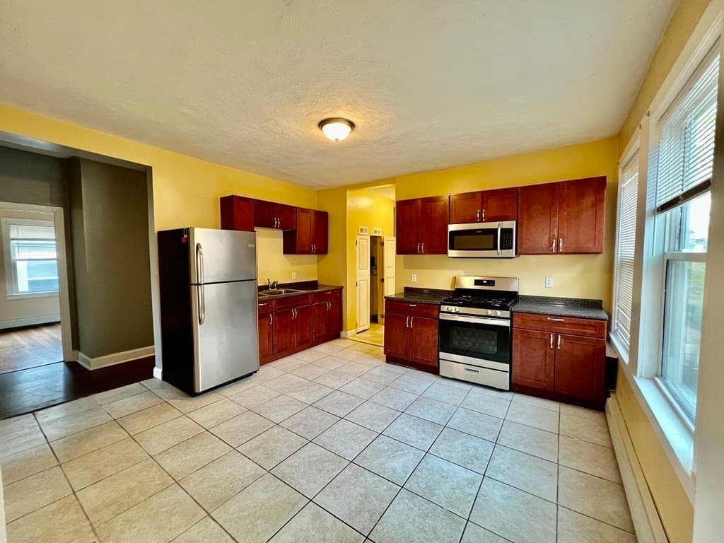 36 Spencer St #2