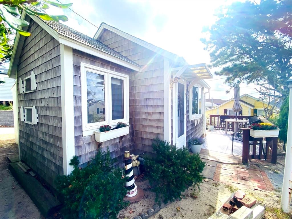 241 Old Wharf #85 photo 2