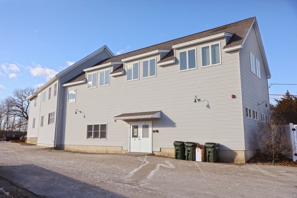 104 Bridge St. photo 4
