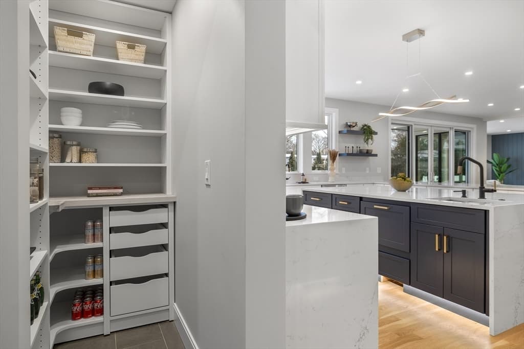 68 Longmeadow Road photo 5