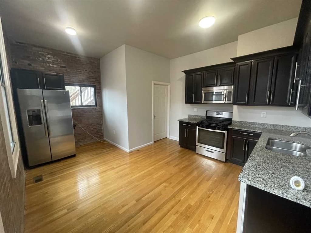 18 Perrin St #1