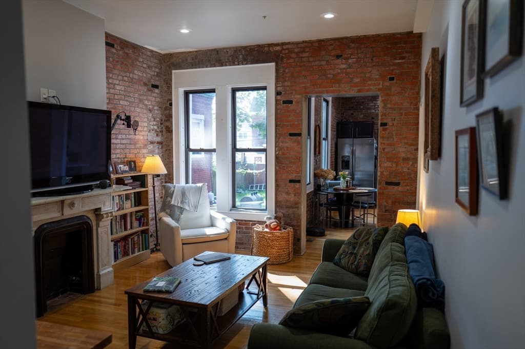 18 Perrin St #1 photo 4