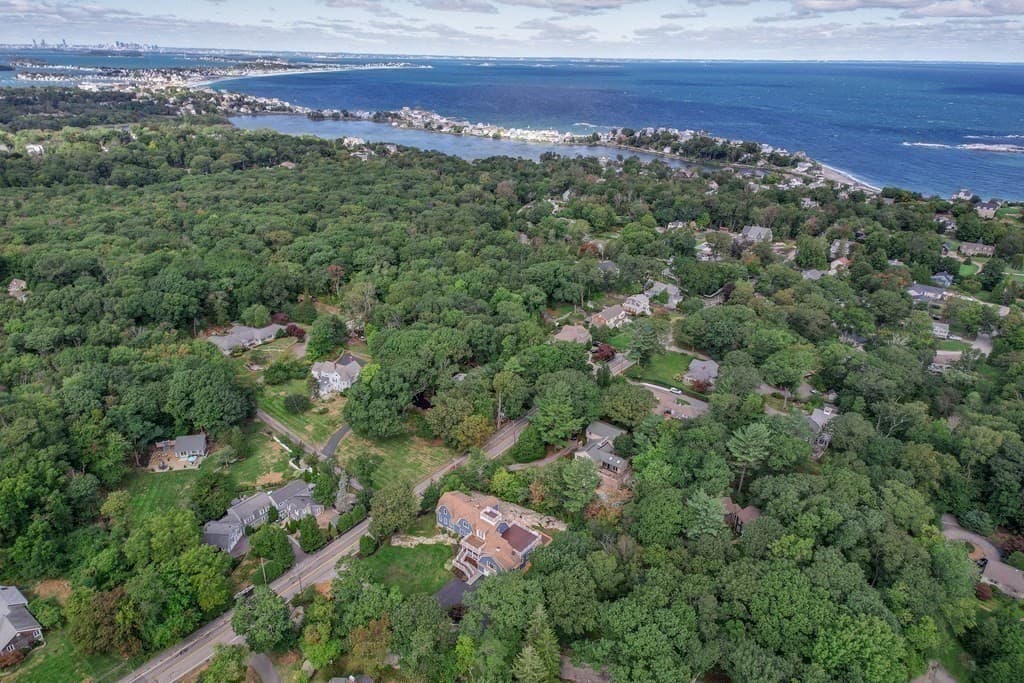 247 Forest Ave photo 4