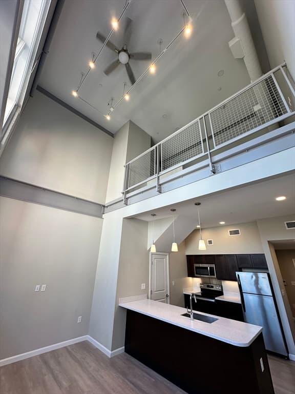 6 Chatham Street #304