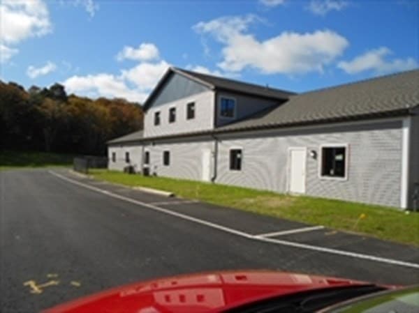 54 Holman Rd #Bldg D photo 4