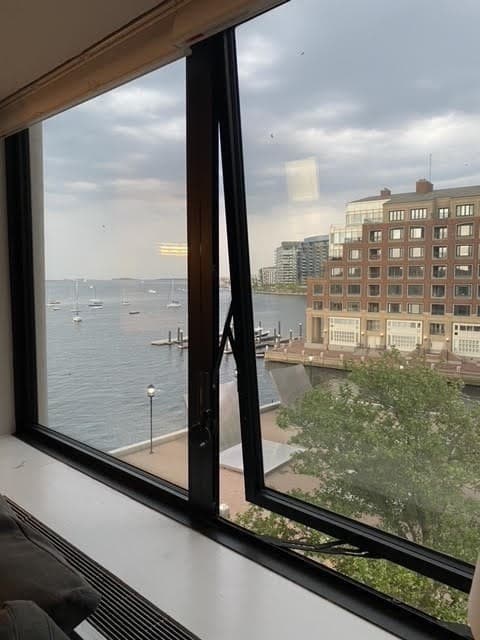 85 E India Row #4F photo 3