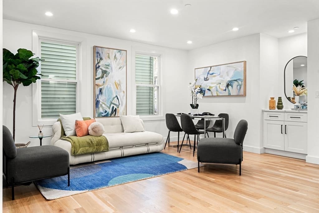 63 Oak St #1 photo 2