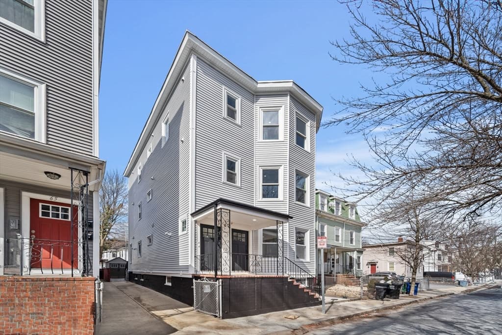 63 Oak St #1
