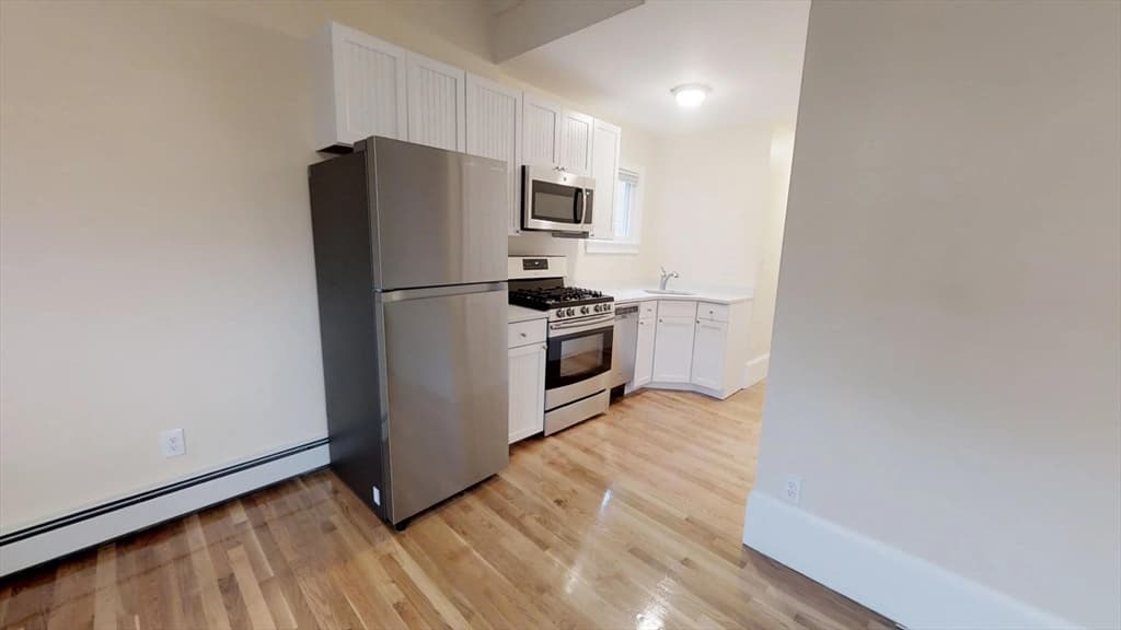 65 Walden St #2R photo 2