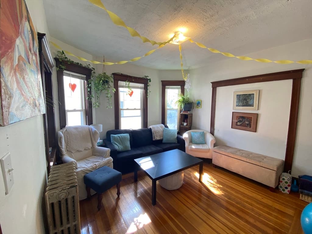 223 Holland St #2