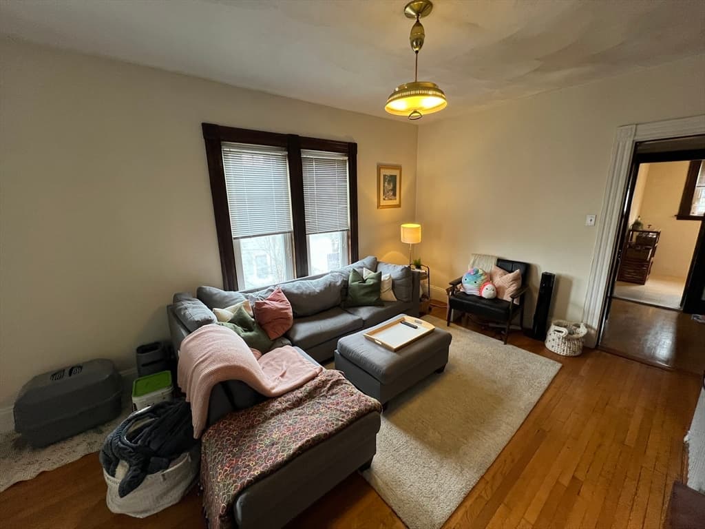 211 Holland St #2 photo 2