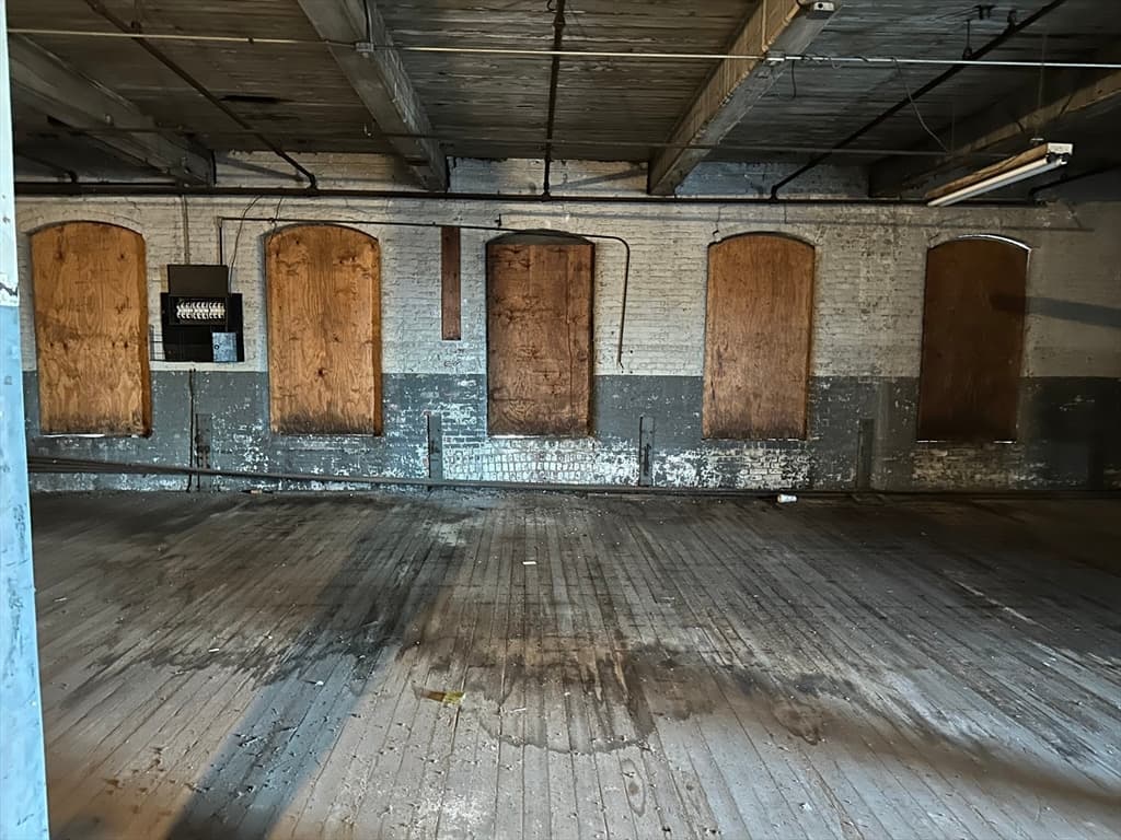 130 Middle Water St photo 3