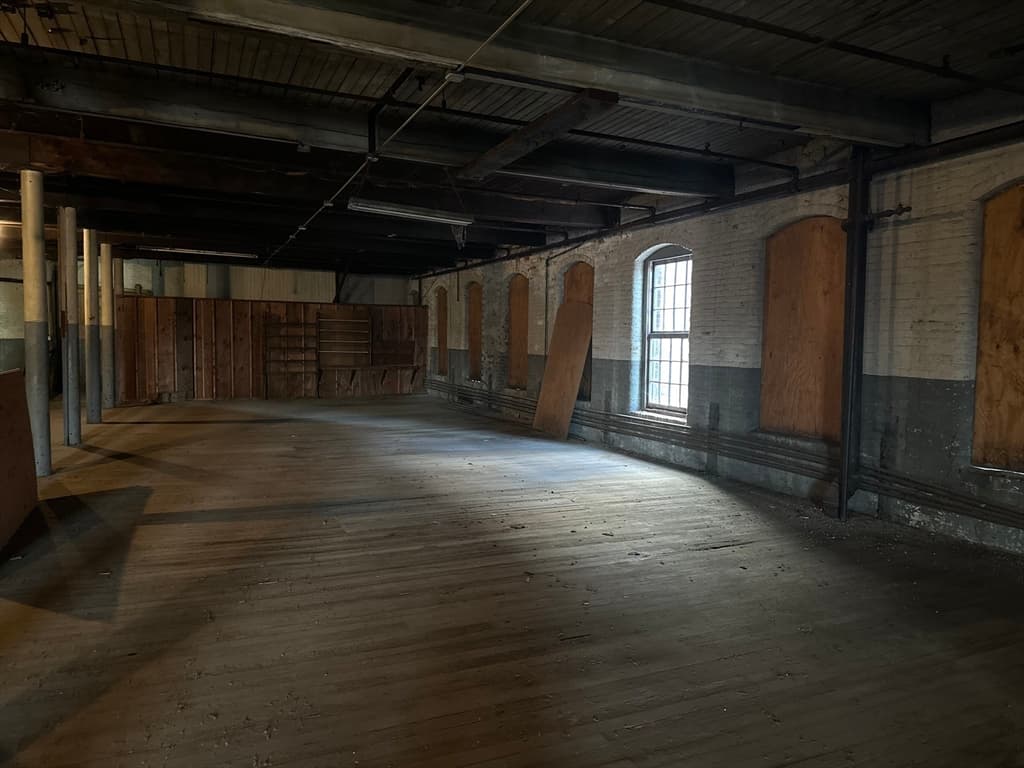 130 Middle Water St photo 4