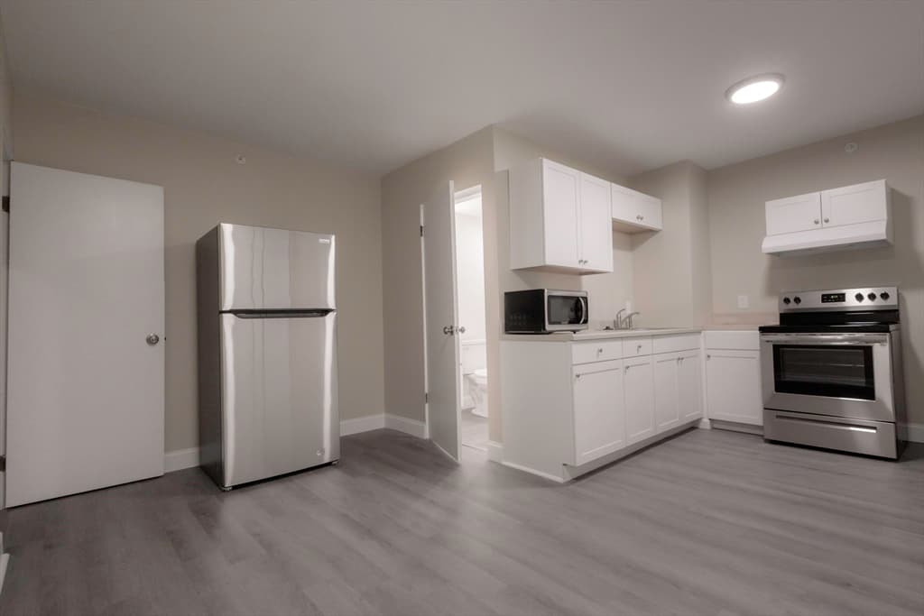 61 Dartmouth Street #3