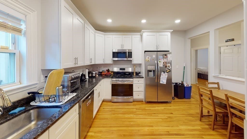 1433 Cambridge St #3 photo 2