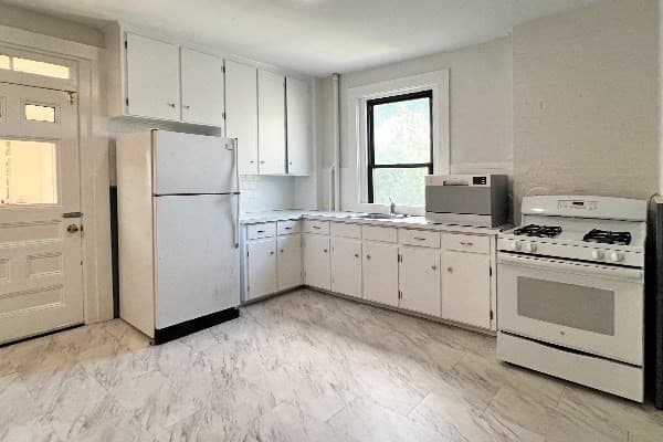 40 Cedar St #3R photo 5