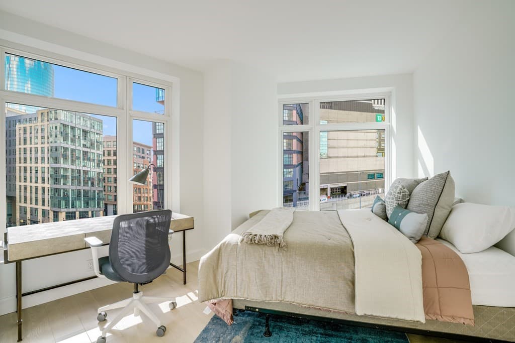 100 Lovejoy Place #7C
