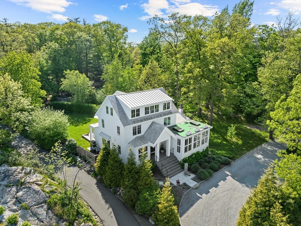 86 Atlantic Ave photo 2