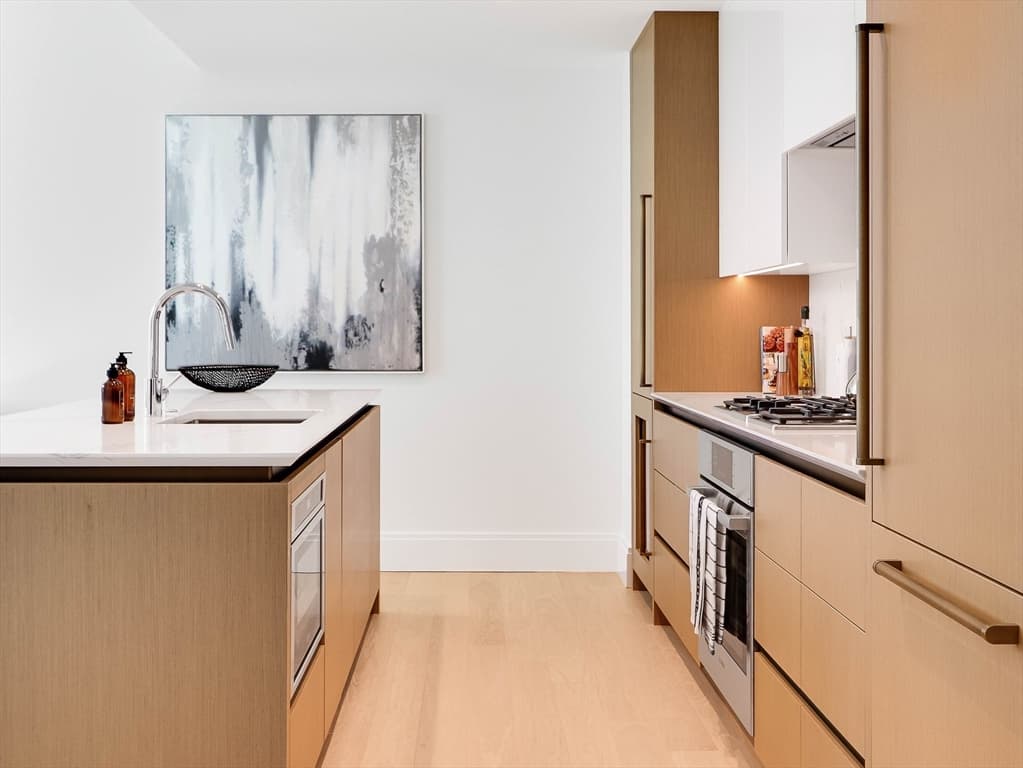 380 Harrison Avenue #14E photo 2