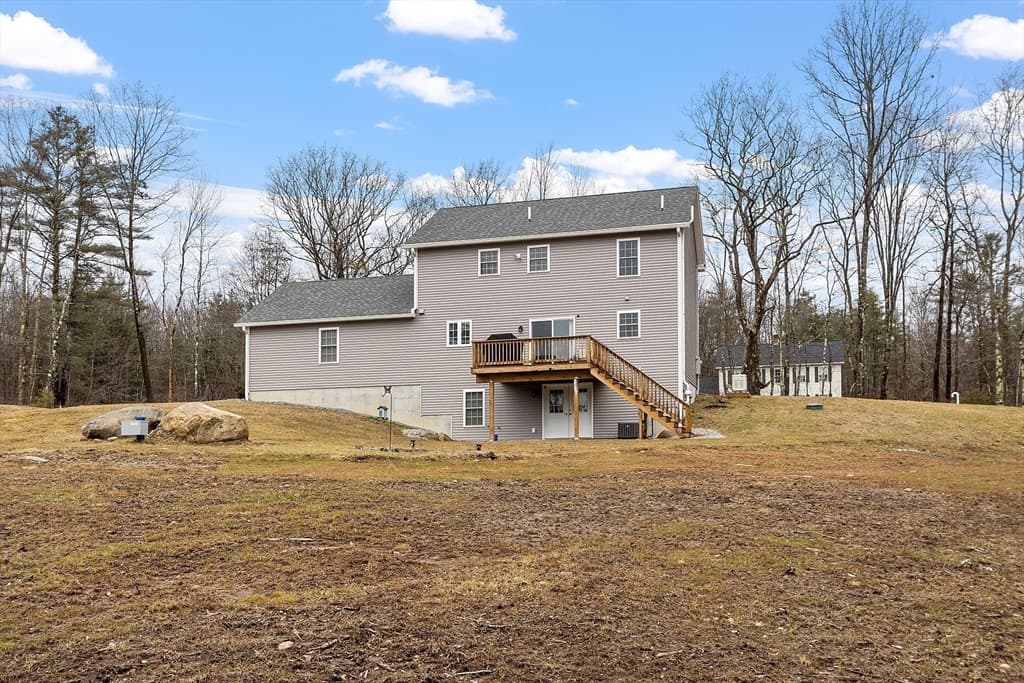 90 Royalston Road N photo 4