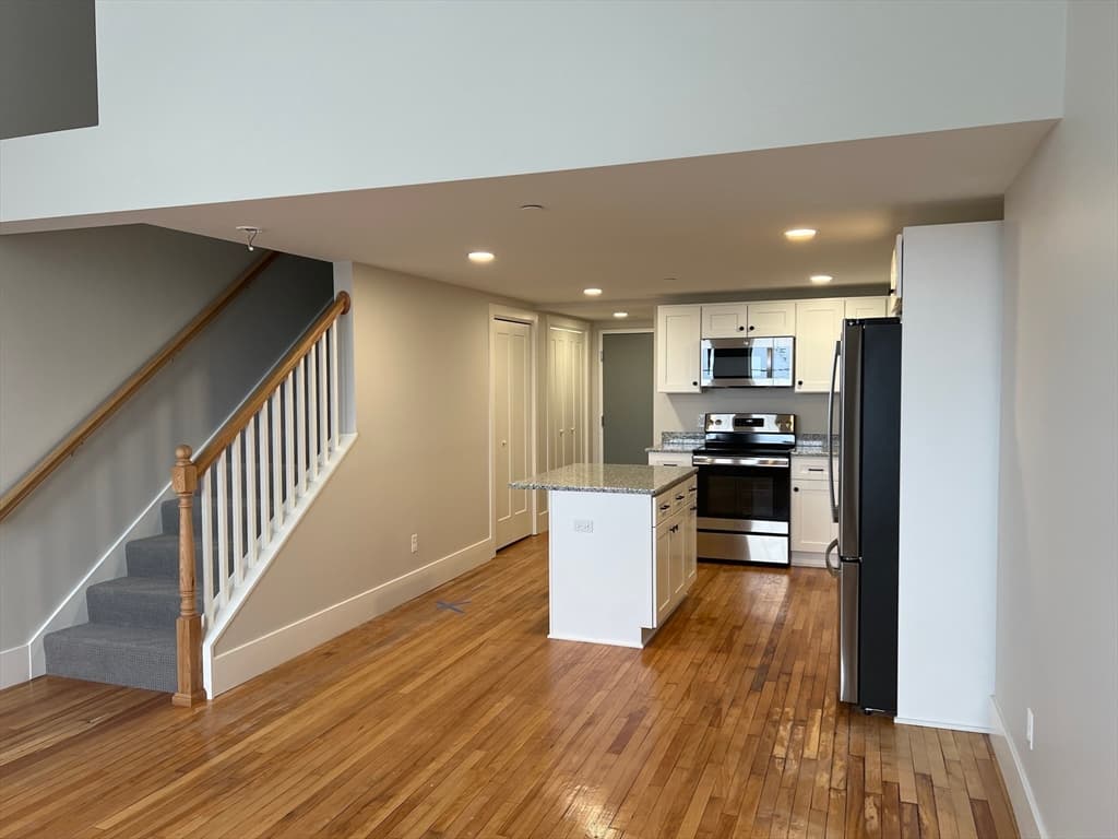 34 St Joseph Street #37 photo 3