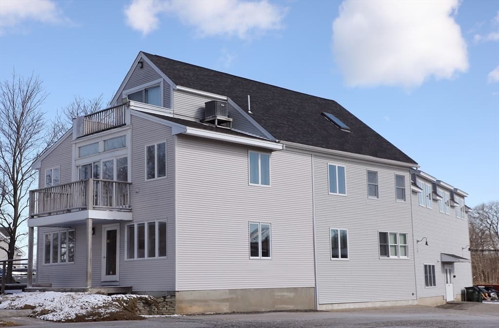 104 Bridge Rd