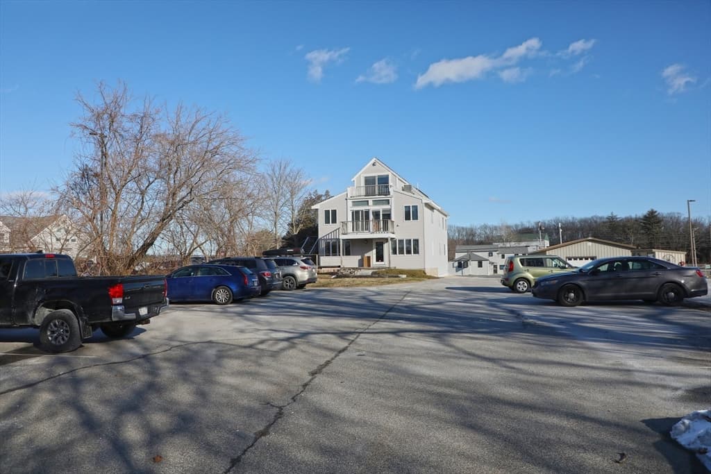 104 Bridge Rd photo 5