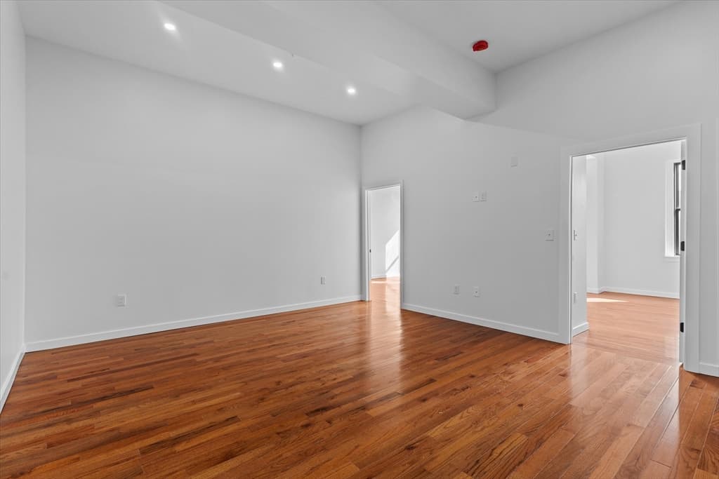 280 Essex Street #402 photo 3