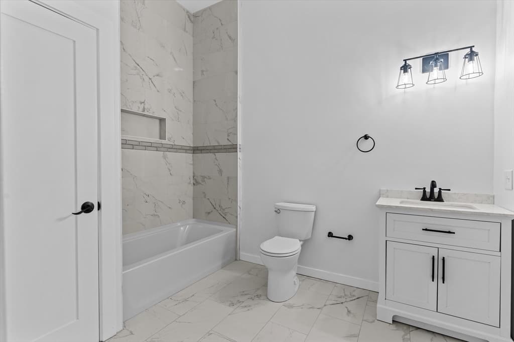 280 Essex Street #402 photo 5