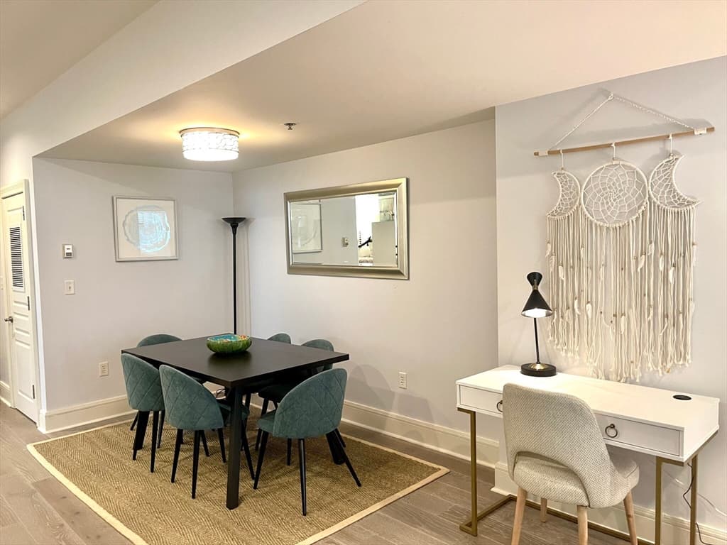1387 Washington St #203 photo 3