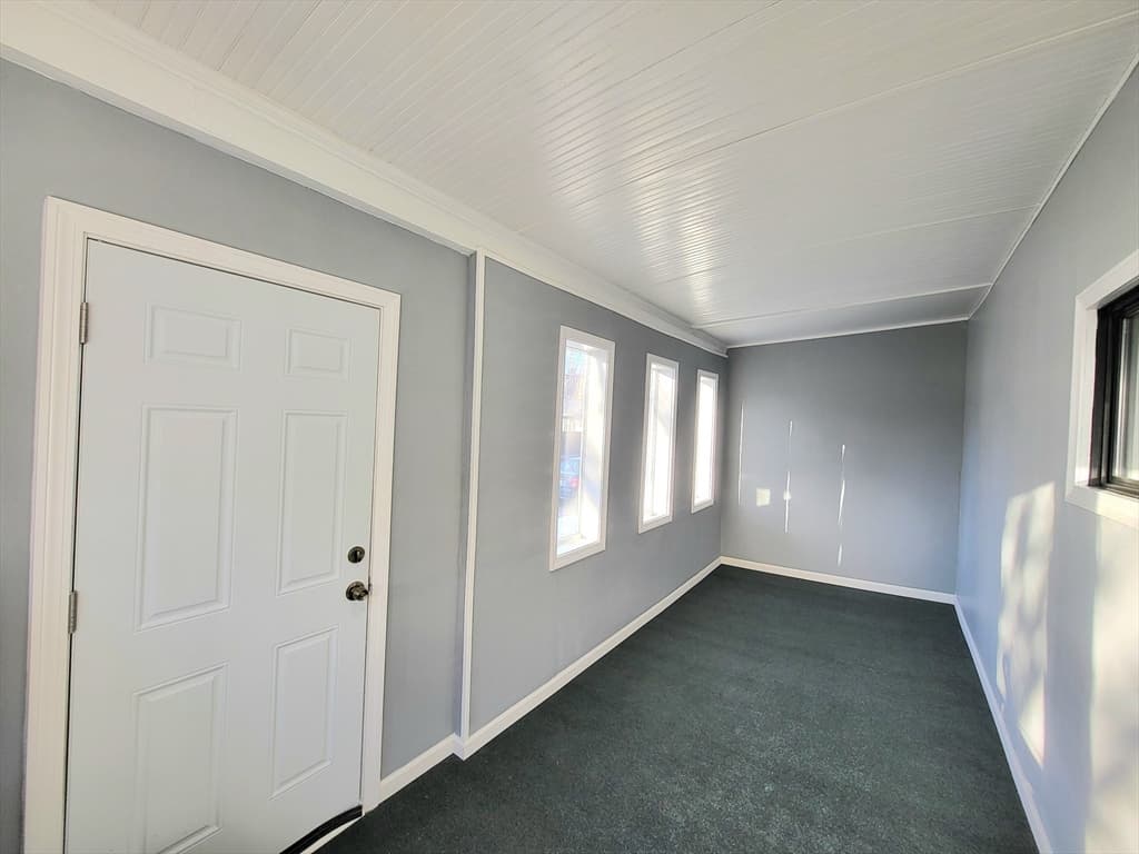 63 Bliss St photo 2