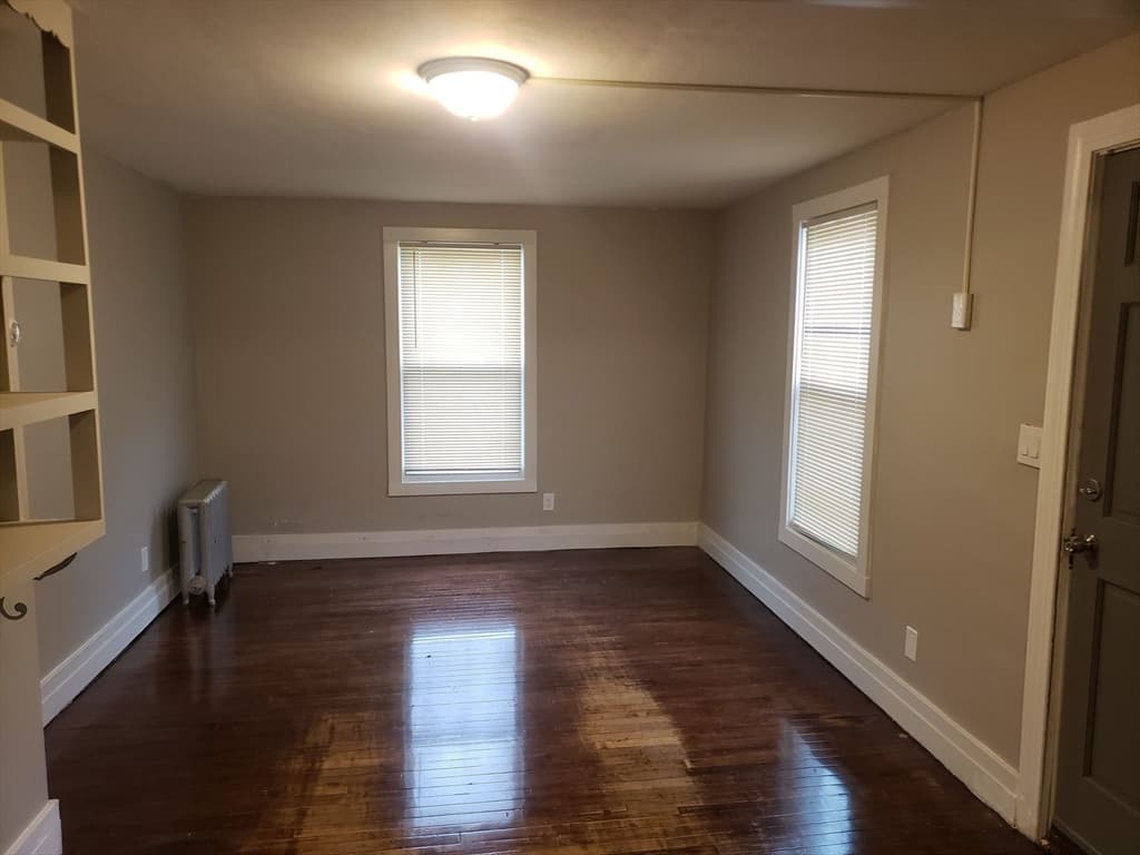182 Massasoit St. photo 5